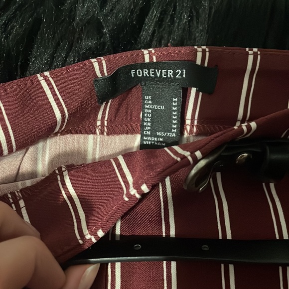 Never worn maroon pinstripe pants with belt - Picture 2 of 2